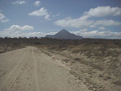 The road from El Limón in the direction of the Cerro Pizarro