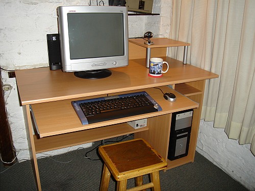 The new computer desk in it's place.