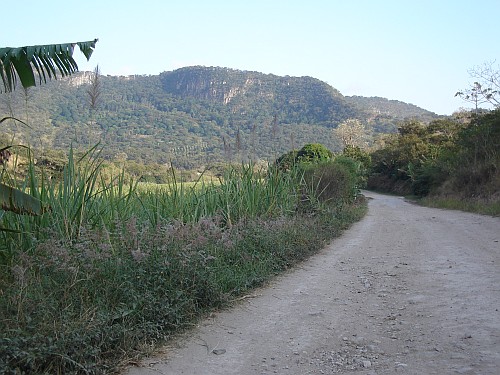 The road back to the village of Hierbabuena.