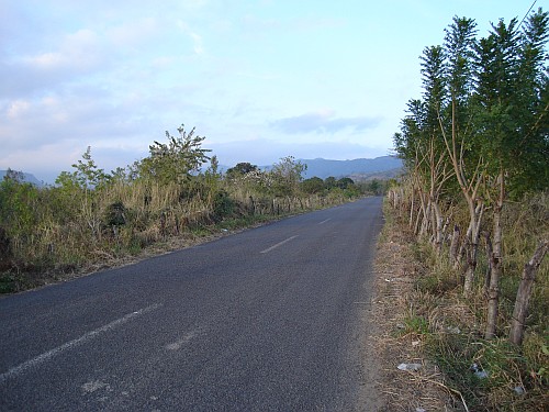 The road to Alto Lucero.