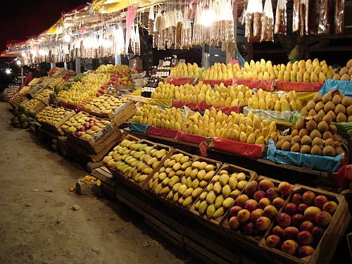 A fruit stand in Palo Gacho.