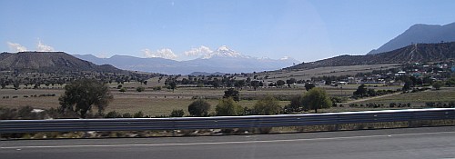 Between Alchichica and San Luis Atexcac. In the distance the Pico de Orizaba.