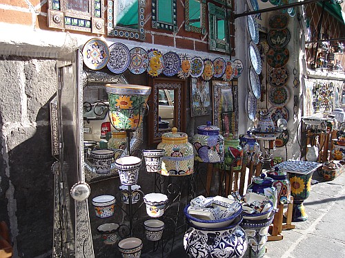 Talavera Poblana plates and pottery, Puebla city.