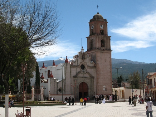 Zocalo and a church in Perote, Veracruz.